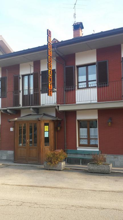 Hotel Ristorante Buasca Cuorgnè Exteriér fotografie
