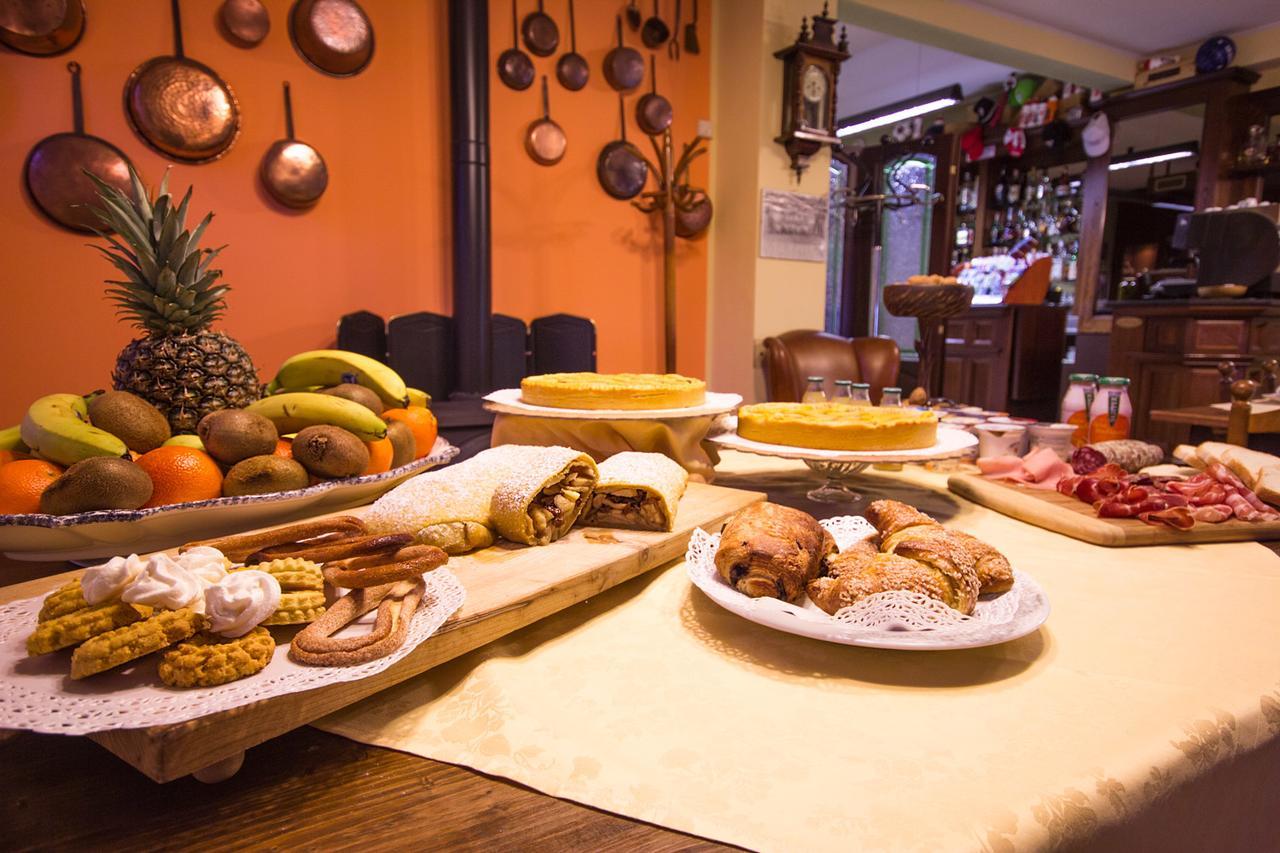 Hotel Ristorante Buasca Cuorgnè Exteriér fotografie