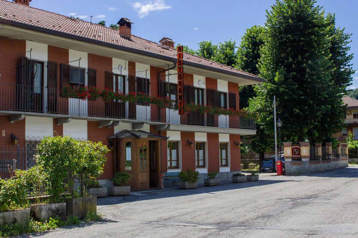 Hotel Ristorante Buasca Cuorgnè Exteriér fotografie