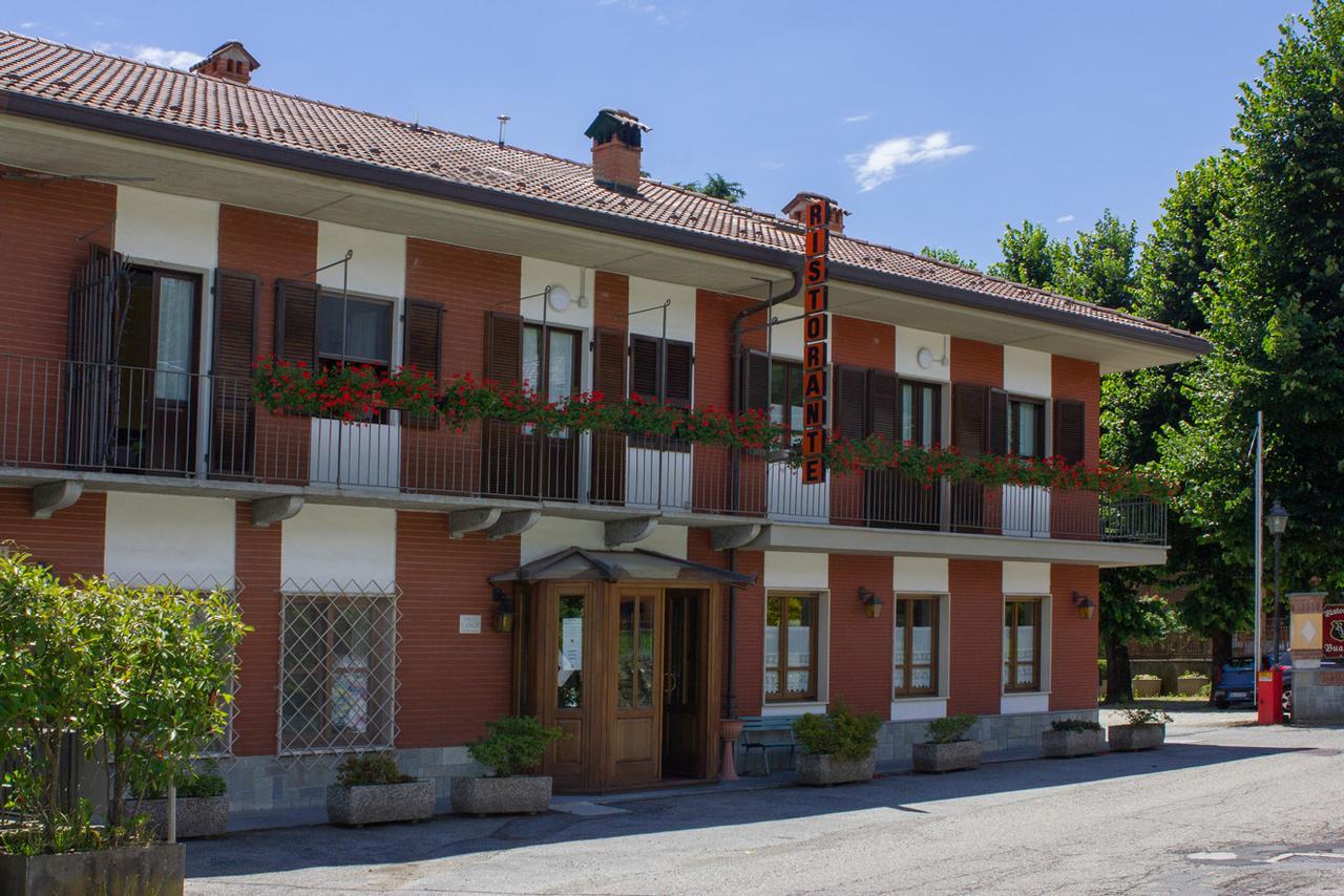 Hotel Ristorante Buasca Cuorgnè Exteriér fotografie